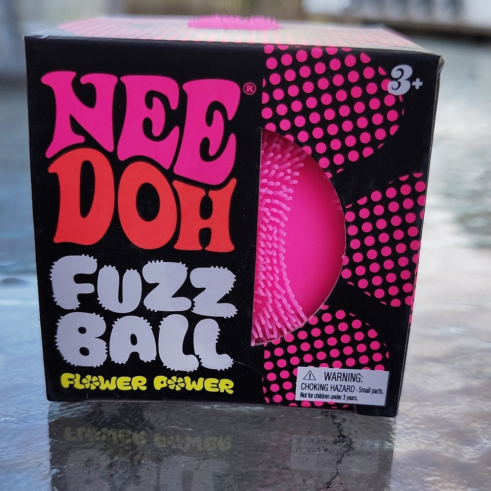 Fuzz Ball Flower Power - Hot Pink